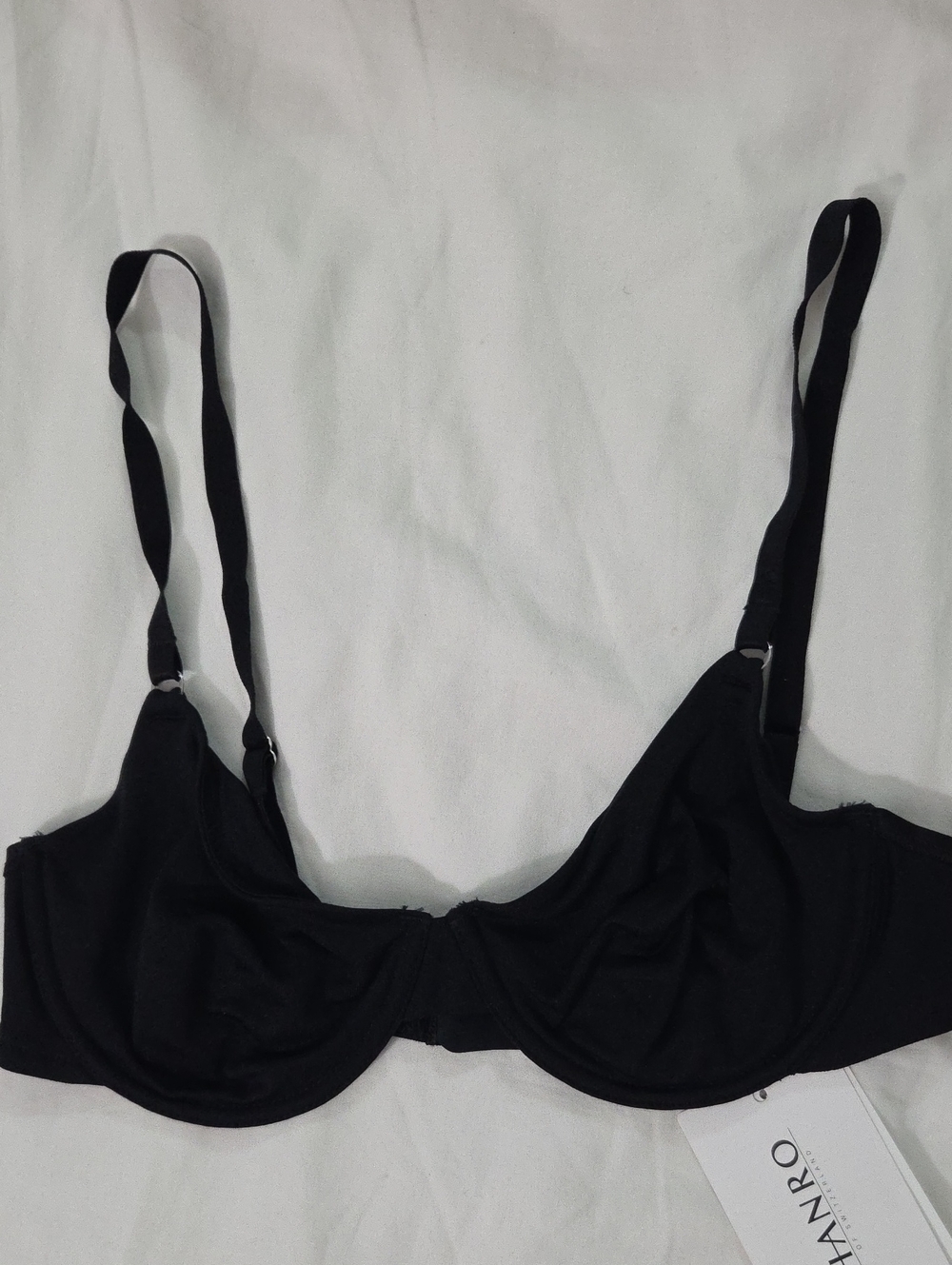 Hanro Black Underwire Bra with Adjustable Straps